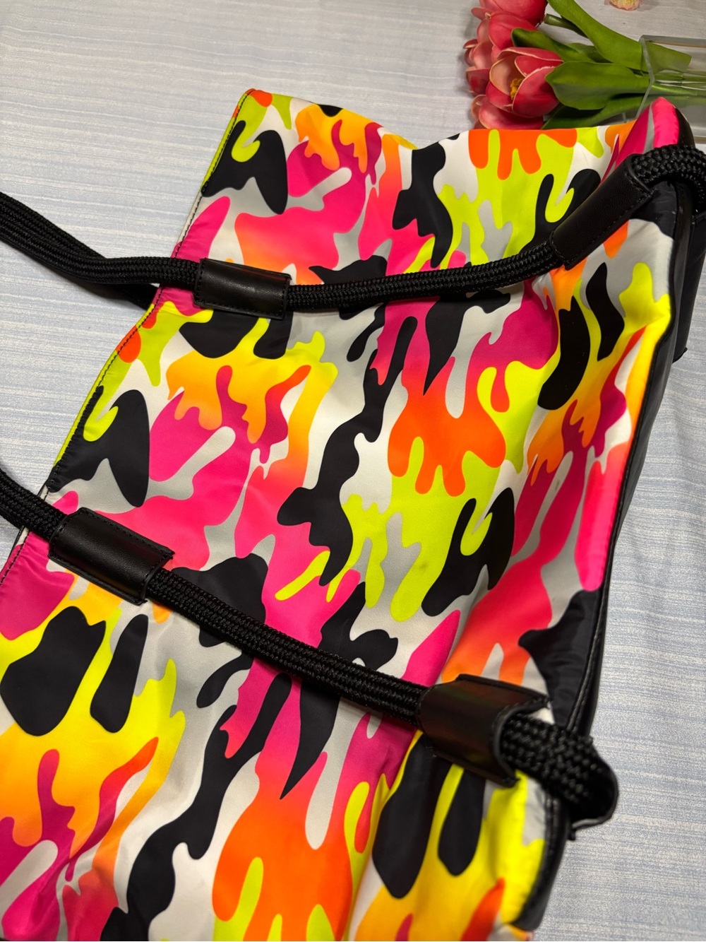 Neon Camouflage Tote Bag with Black Rope Handles pre-owned - Picture 12 of 16